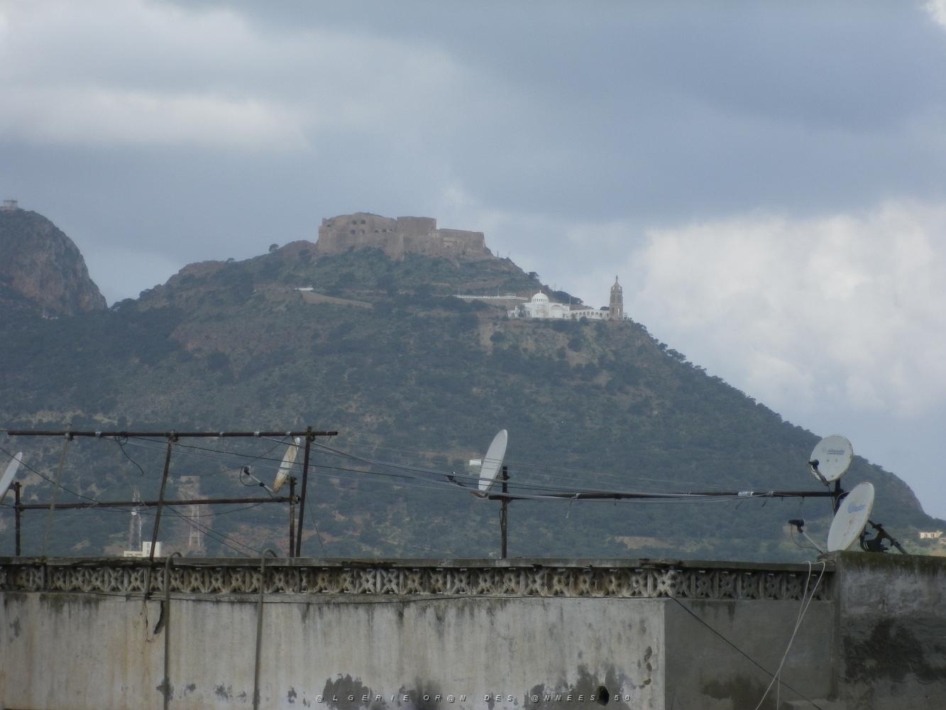 588 santa-cruz et le fort au loin.JPG